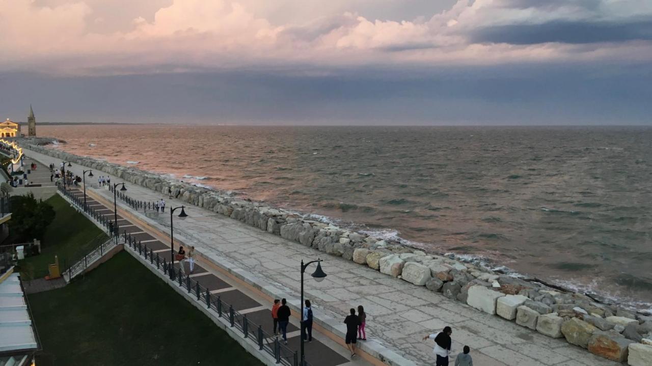 Ca Dell'Angelo - Caorle Lejlighedshotel Eksteriør billede