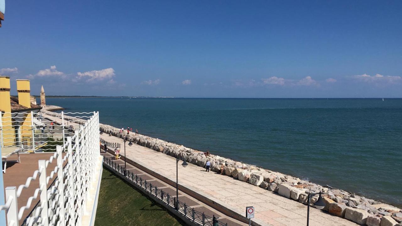 Ca Dell'Angelo - Caorle Lejlighedshotel Eksteriør billede