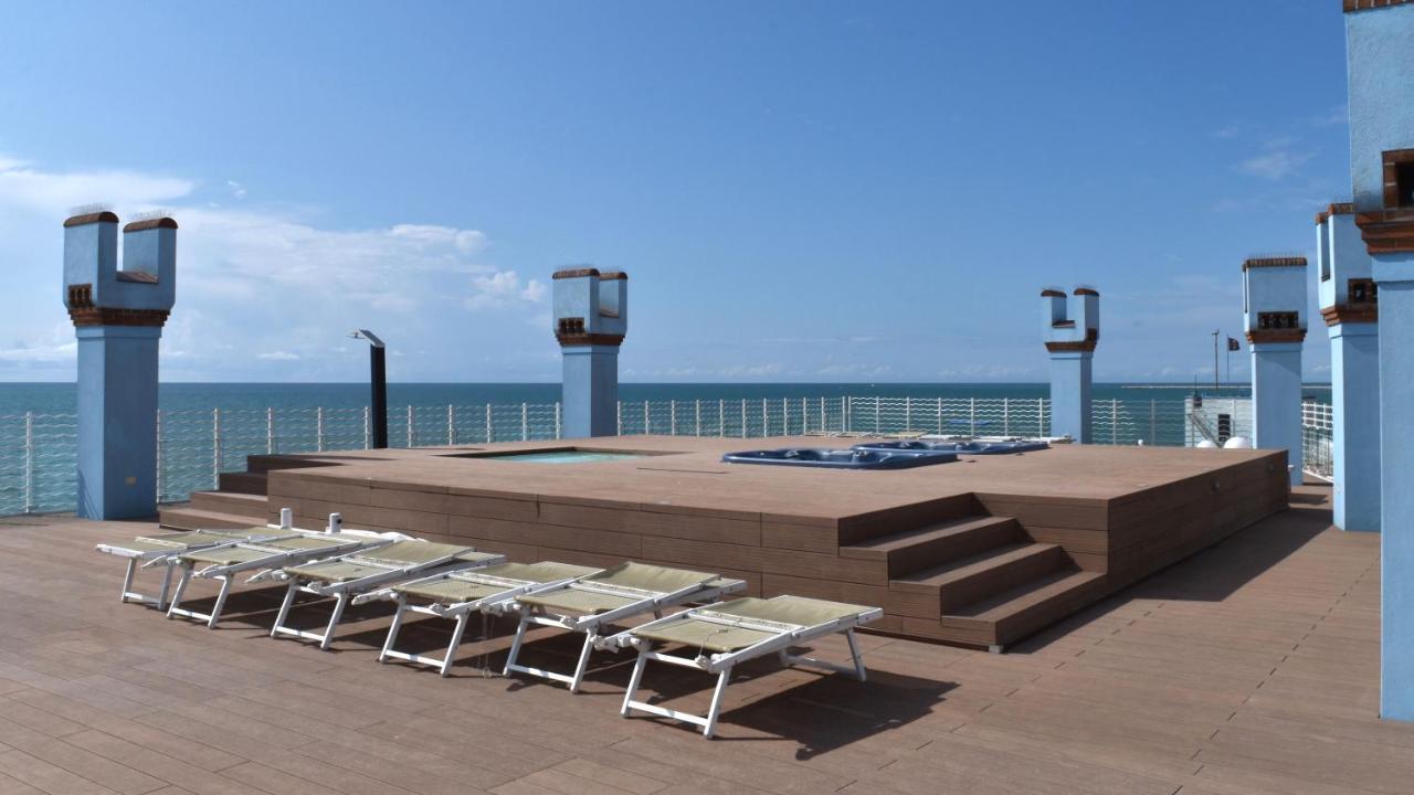 Ca Dell'Angelo - Caorle Lejlighedshotel Eksteriør billede